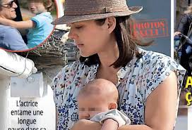 She is also recognized for winning bafta award, academy. Pour Sa Fille Marion Cotillard Change De Vie Selon Voici