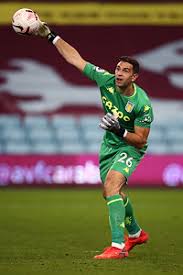 Emiliano martínez (born 2 september 1992) is an argentine footballer who plays as a goalkeeper for british club aston villa. Emiliano Martinez Pes Stats Database