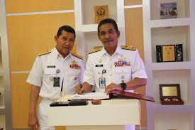 Penampilan 10 briged para kontinjen angkatan tentera raptai hari kebangsaan 2016 part 1. Hq Western Fleet On Twitter Panglima Armada Barat Laksanakan Kunjungan Hormat Ulung Beliau Ke Atas Timbalan Panglima Tentera Laut Hari Ini Di Markas Tentera Laut Mindefmalaysia Navypride Navynews Https T Co Uhekwfzbke