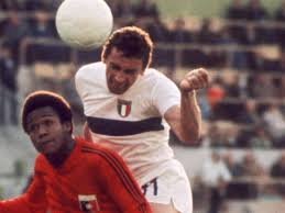 Februára 2008) bola a haitský futbalista, ktorý hrával ako a štrajkujúci. World Cup Moments Emmanuel Sanon Ends Dino Zoff S Resistance
