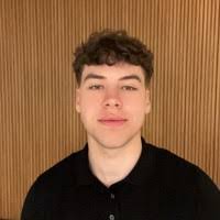 200+ perfiles de «Mayka»