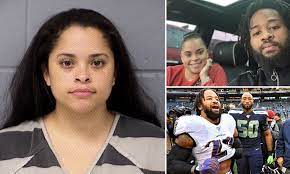 Nfl Star Earl Thomas Held At Gunpoint By His Wife After She Confronts Him About Cheating Daily Mail Online