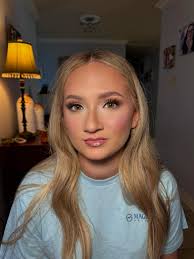 Professional makeup services at home