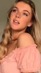 Alycia Sanders's Instagram, Twitter & Facebook