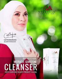 Tanteku memakai daster tipis tapi tidak transparan sih, tapi cetakan tubuhnya itu loh, wuiiihhh! Ramai Yang Tanya Berapa Leya Meeracle Klang Selangor Facebook