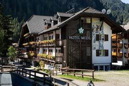 El alpenhotel panorama dispone de un spa gratuito con sauna, baño turco y ducha de sensaciones. Campitello Di Fassa 82 Unterkunfte Zwischen Hotels B B Und Ferienwohnungen