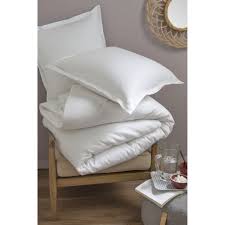 La percale douce de cette housse de couette est confectionnée avec les plus longues fibres du coton peigné et tissée très serré. Solde Linge De Maison Carrefour 54 Remise Www Danse Maryvonnick Com