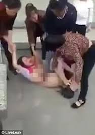 Mà theo như e nghĩ sao mn chỉ chửi mấy em đấy nhỉ mà k nghĩ thằg kia cũng chẳg ra gì thì mới. Ä'anh Ghen Kinh Hoang Lá»™t Sáº¡ch Quáº§n Ao Ä'anh Ä'áº­p Da Man Tinh Ä'á»‹ch Ngay Giá»¯a Phá»'