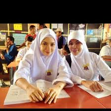 Suamiku ustad full movie, klon ustaz telefilem, sayangku kapten mukhriz episod 1, abang saya ustaz full movie, official ost suami aku ustaz ustazku rajaku, istanbul aku datang, suami aku ustaz official trailer, assalamualaikum calon imamku full movie, suamiku jatuh dari langit full movie. Sinopsis Suami Aku Ustaz Filem Suami Aku Ustaz Sayidahnapisahdotcom