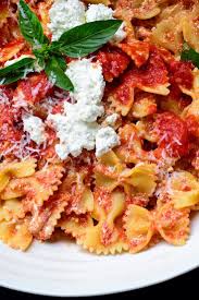 Pasta With Fresh Tomato Sauce And Ricotta Recipe Recipe Fresh Tomato Sauce Summer Pasta Fresh Tomato Pasta