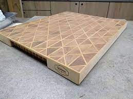 Unsere hirnholzbretter sind in ihrer qualität und schönheit absolute hirnholz ist das quer zur faser geschnittenen holz. Hirnholz Schneidebrett Tria M Girten1982s Webseite Holz Schneidebrett Schneidebrett Holz