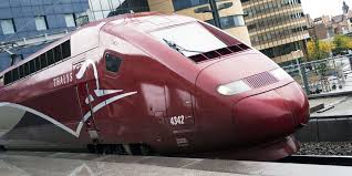 We Don T Stop Until You Reach To Your Destination Saveatrain Com Avec Images Patrimoine France La Sncf