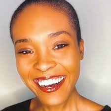 Kim Loux's Instagram, Twitter & Facebook