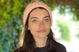 Eva De Dominici mostró fotos de la casa que la vio nacer en Villa Fiorito