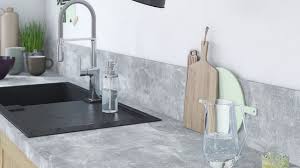Pour la rénovation, la décoration ou l'aménagement de votre cuisine, plusieurs photos sont mises à votre disposition pour concrétiser votre projet. Cuisine Gris 15 Idees Pour Adopter La Couleur Cote Maison