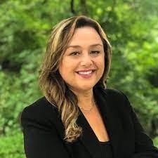 Andrea Poling's Instagram, Twitter & Facebook