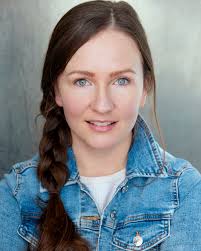 Leigh Douglas's Instagram, Twitter & Facebook