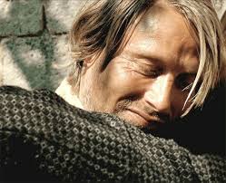 Nah untuk memuaskan rasa penasaran kamu tentang video tetrsebut, kamu bisa menggunakan queri terkait tersebut setelah itu kamu pasti akan tau maksud dari kata andai saja aku tidak merekam saat itu. Julia Juliadumardd Twitter Famous Faces Mads Mikkelsen Beautiful Men