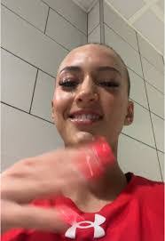 Emily Coombes's Instagram, Twitter & Facebook