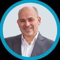 Informatico, azul hasta la medula, dueño de la negrita (qepd), tio del maxi, asesor inmobiliario por oficio e ingeniero en facebook. Rodrigo Diaz Munoz Suazo Gerente General Novameris Linkedin