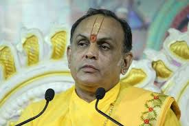 શ્રી દ્વારકેશ લાલજી મહારાજ શ્રી ના મુખે એવમ્ રાજુ બાવા ના સાનિધ્ય મા  ભ્રમરગીત દિવસ-3 વ્રજ વિલાસ હવેલી સુરત https://youtu.be/aw-VQoejV34