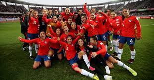 Juega en la selección y aprende español. La Seleccion Chilena Femenina Va Al Mundial Con Presencia Azul Club Universidad De Chile