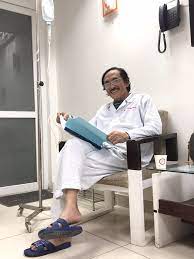 Thật cảm động với tình cảm của mọi người và xấu hổ với chính bản thân. Nghá»‡ SÄ© Giang Coi Ung ThÆ° Há»ng Di CÄƒn Khong Ä'iá»u Trá»‹ Hoa Cháº¥t