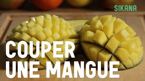 Les + populaires elle à table. Ananas Mangue Et Noix De Coco Comment Eplucher Peler Ces Fruits Video Terrafemina