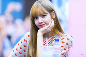 Laman hiburan inggris, tops.easyvoyage.co.uk, merilis 30 perempuan yang menurut mereka adalah yang paling cantik di duni. Lisa Blackpink Dinobat Wajah Wanita Paling Cantik Di Asia Shila Hamzah Turut Tersenarai