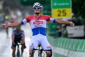 Mathieu van der poel hat vor den ersten bergetappen am wochenende auf der 7. Tour De Suisse Van Der Poel Gewinnt 2 Etappe Kung Bleibt In Gelb Cyclingmagazine