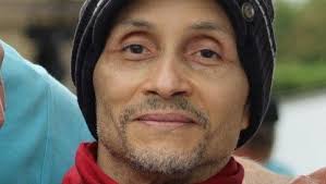 Landes : une stèle dévoilée à Biscarrosse en hommage à Max Brito, "l'enfant  du pays"