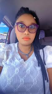 Vidéos de Isiana Linsey Sterling (@isianalinseysterling) avec son original 