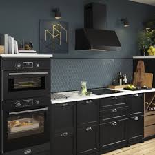 Une cuisine noire c'est la classe ! Cuisines Pas Cheres Sur Mesure Meuble Cuisine Cuisine Ikea Meuble De Cuisine Ikea