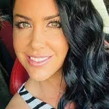 Capri Thompson's Instagram, Twitter & Facebook