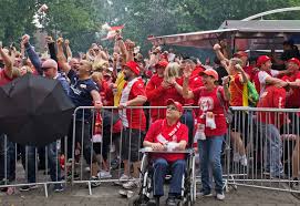 De fans bleven buiten het stadion, keurig volgens de richtlijnen tegen de verspreiding van het coronavirus. Das Grosse Abenteuer Der 1 Fc Union Berlin Spielt In Der Bundesliga Geht Das Gut Tipberlin