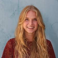 One-Woman Show Brings Reclusive Poet to Life