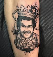 Malé elegantní tetování vypadají velmi krásně a mohou hodně říct o svém majiteli. Ikaros Tattoo Jooo Tetovani Pod Loket Je Moc Super Facebook