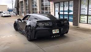 The 2022 chevrolet corvette c8 z06 has been spotted testing and in this latest video you can hear what sounds like a flat plane crank v 8. Video C7 Corvette Z06 Owner Deletes Mufflers For Epic Sound Corvette Sales News Lifestyle