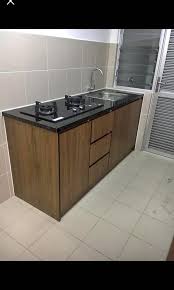 Kabinet dapur merupakan suatu bagian dari rangkaian kitchen set yang anda punya di rumah anda dan digunakan untuk tempat daftar isi. Kitchen Cabinet Kabinet Dapur Kitchen Maxima Home Furniture Furniture On Carousell