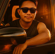 Please don't suffer in silence. You don't want to suffer in silence. It's  not worth it. This is a memo to all young kids. Please take care of your  mental health." -