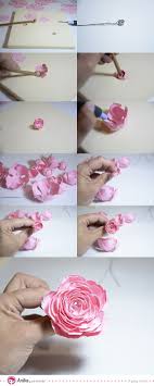 Coloca un poco de silicón caliente en la parte inferior del pétalo y sobre el pegamento colocarás encima otro. Como Hacer Un Ramo De Flores De Papel Para Novia Paso A Paso