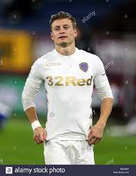 Ezgjan alioski is 29 years old (12/02/1992) and he is 173cm tall. Ezgjan Alioski Leeds United Stockfotografie Alamy