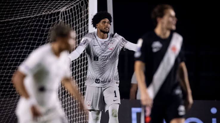 Risco de rebaixamento do Corinthians chega a 62% ap&oacute;s derrota para o Vasco | CNN Brasil