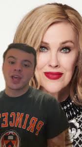 A real-life Glinda. It’s good to see her isn’t it? #moirarose #schittscreek  #wicked #impression