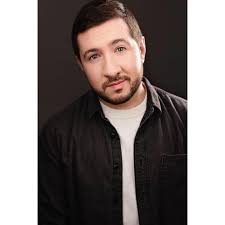 I couldn't be happier with these new pictures of my face from  @themichaelkushner. Getting headshots can be such a stressful experience,  and Michael made me feel so at ease, and even excited