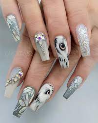 I Also Want A Snow Owl For Christmas Gel Paint At Missu Beauty Nails Nails2inspire Nailartclub Theglitternail Nail Owl Nails Owl Nail Art Funky Nail Art