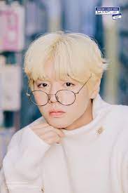 Daha sonra, 'produce 101 season 2' katıldı ve 7 ağustos 2017 tarihinde, 'wanna one' grubu ile müzik sektörüne girdi. ë°•ì§€í›ˆ Park Jihoon 2021 Park Ji Hoon S Maypage Facebook