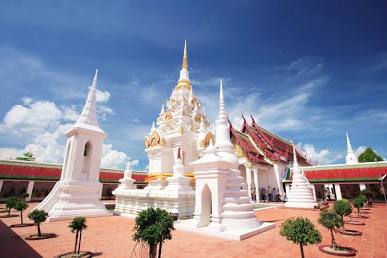 Wat Phra Borommathat Chaiya near Phum Riang House