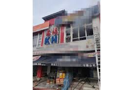 The township has a population of over 60,000 with over 10,000 houses. Two Women Killed In Early Morning Shophouse Fire The Star