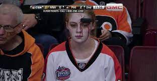 Jueves Soleado Y Vos Encerrado En El Laburo Pasa Troesma Hockey Halloween Costume Hockey Halloween Cool Halloween Costumes